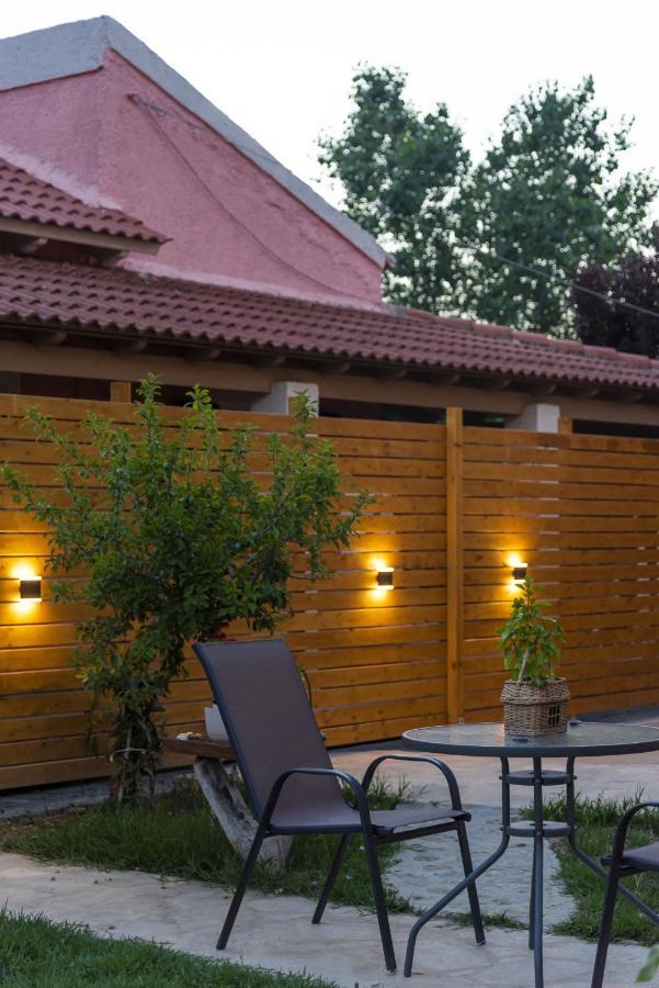 Burnelia Vacation House Lefkimi Extérieur photo